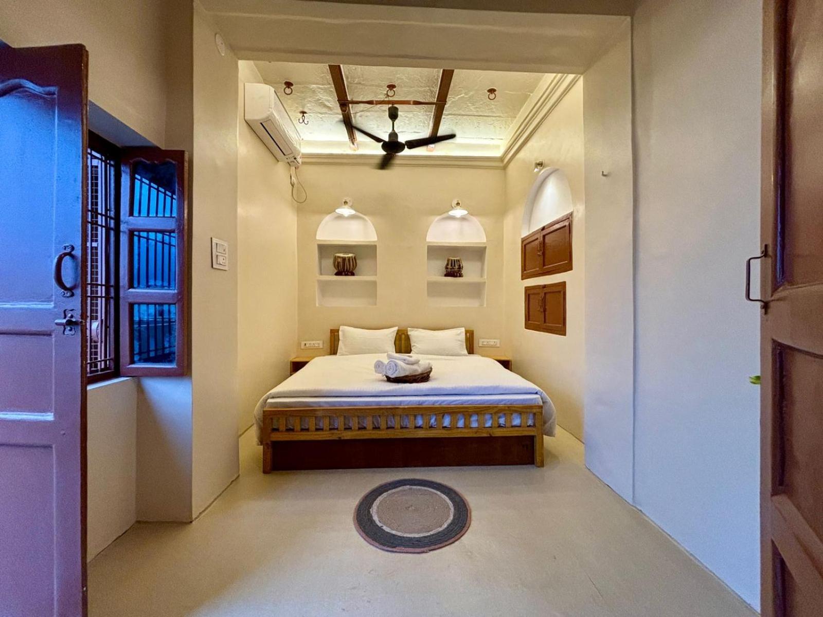 Vintage River Homestay Varanasi Ngoại thất bức ảnh