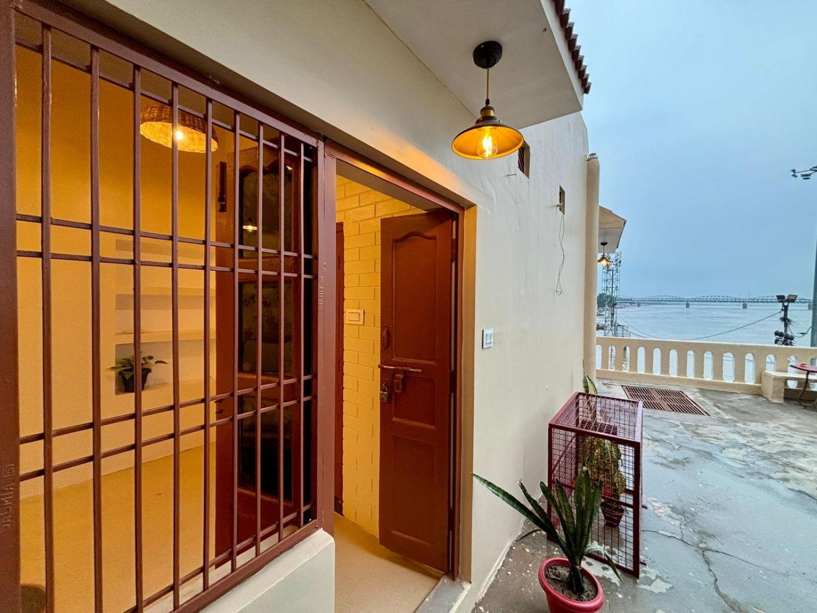 Vintage River Homestay Varanasi Ngoại thất bức ảnh