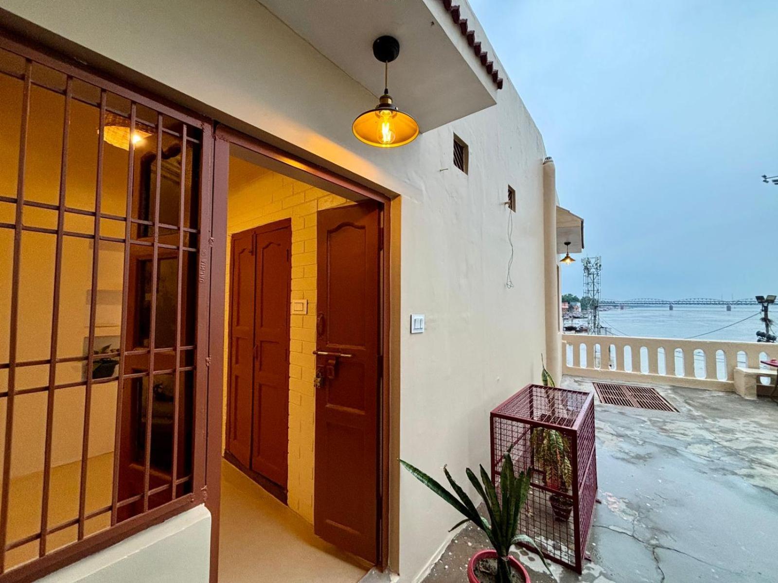 Vintage River Homestay Varanasi Ngoại thất bức ảnh