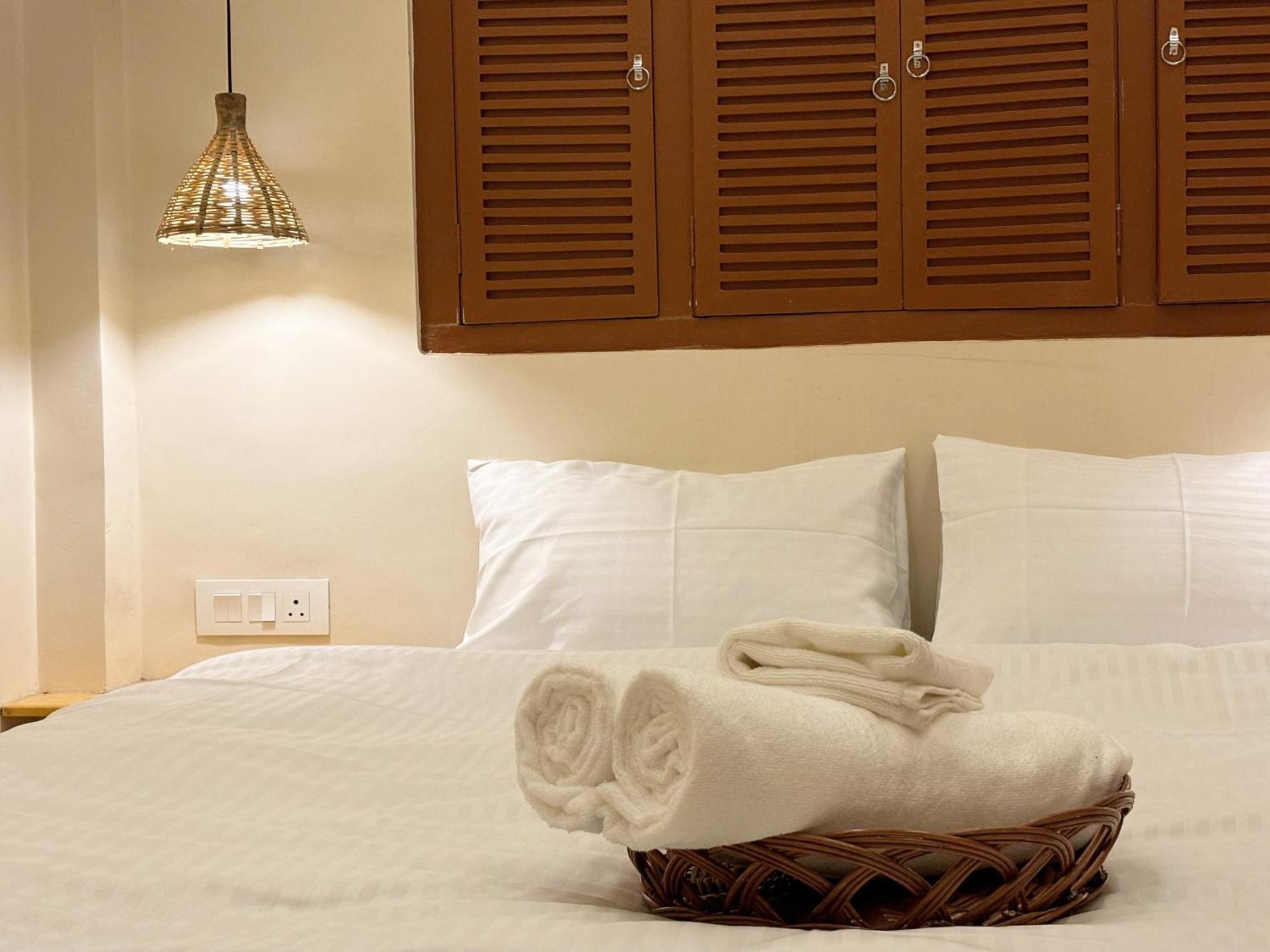Vintage River Homestay Varanasi Ngoại thất bức ảnh