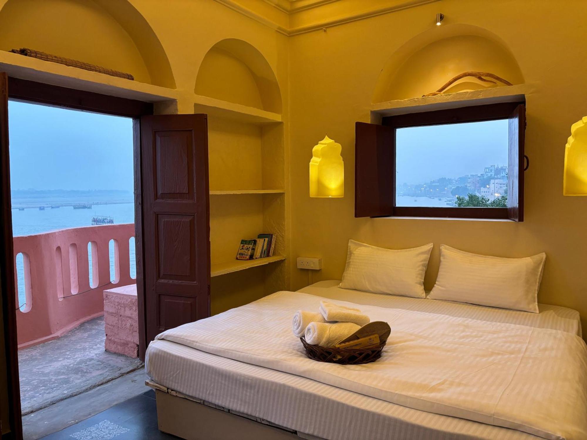 Vintage River Homestay Varanasi Ngoại thất bức ảnh