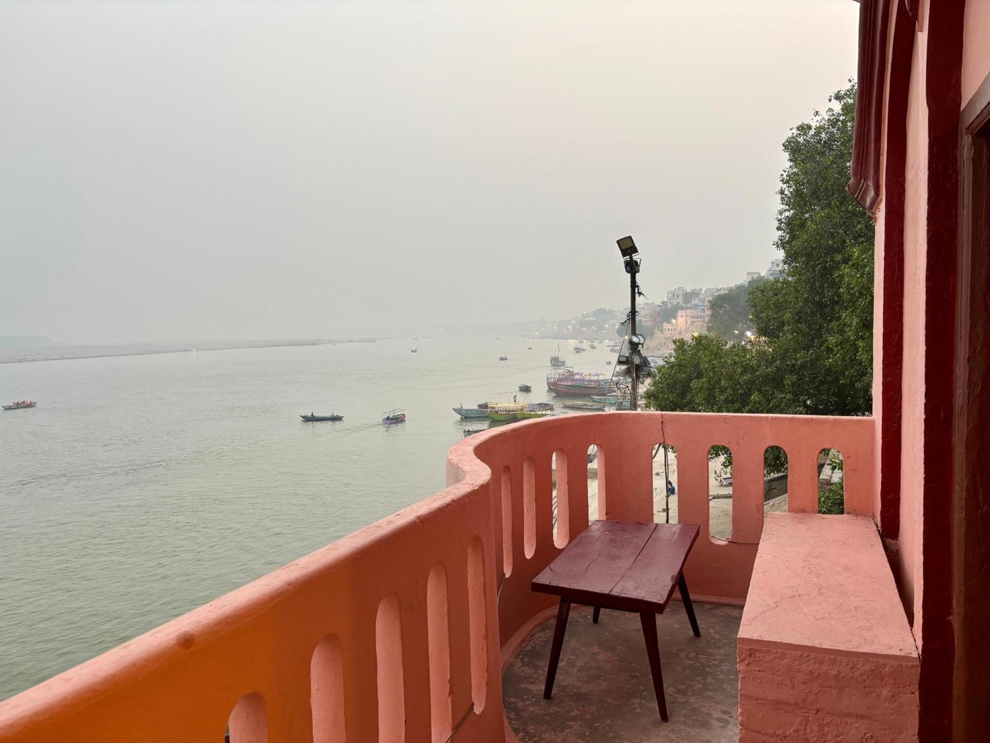Vintage River Homestay Varanasi Ngoại thất bức ảnh